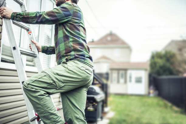 Best Furniture Removal  in Marengo, IA